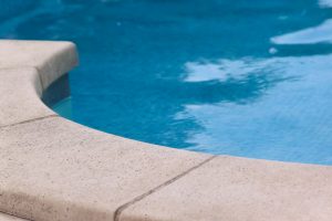 Pool Curbstone anti-slip